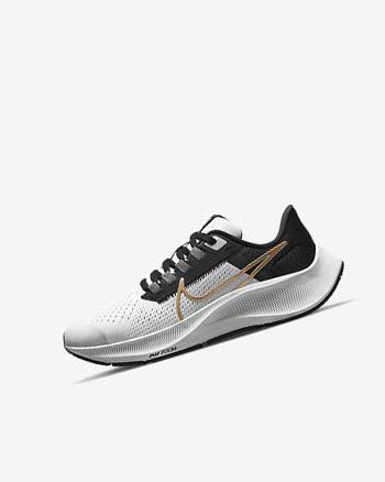 Nike Air Zoom Pegasus 38 Hardloopschoenen Jongens Lichtgrijs Grijs Metal Goud | NL_2272