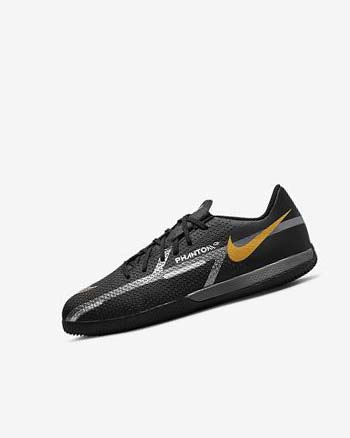 Nike Jr. Phantom GT2 Academy IC Voetbalschoenen Jongens Zwart Metal Goud Donkergrijs Metal Donkergrijs | NL_2682
