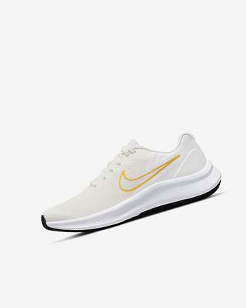 Nike Star Runner 3 Hardloopschoenen Jongens Wit Goud Gekleurd | NL_2886