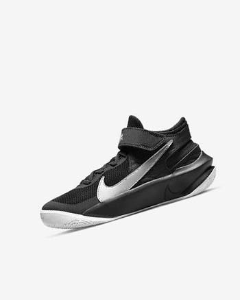 Nike Team Hustle D 10 FlyEase Basketbalschoenen Meisjes Zwart Wit Metal Zilver | NL_2518